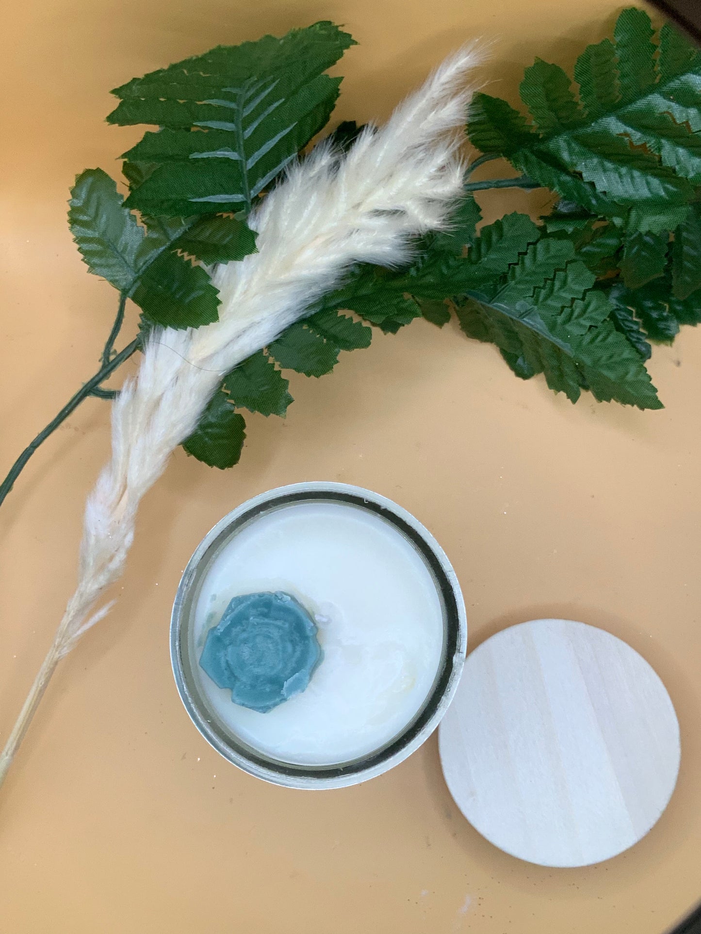 Eucalyptus and cotton soy candle